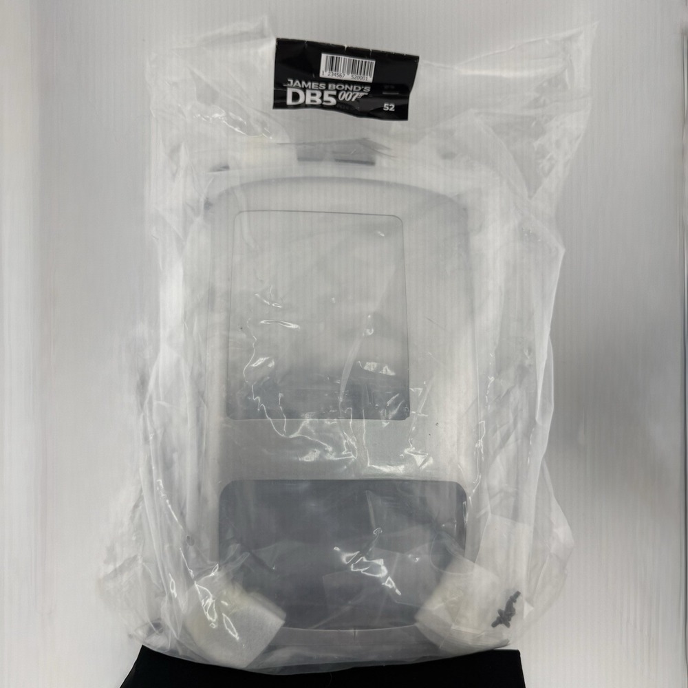 PART 52–BUILD YOUR OWN EAGLEMOSS JAMES BOND 007 1:8 ASTON MARTIN DB5 Main Roof